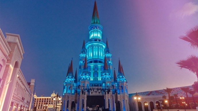 متى تبدأ عروض أرض الأساطير في أنطاليا